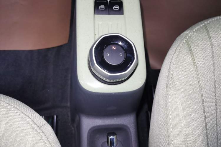 Used Geely Galaxy Panda 2023 Panda Mini 200km Endurance Bear
