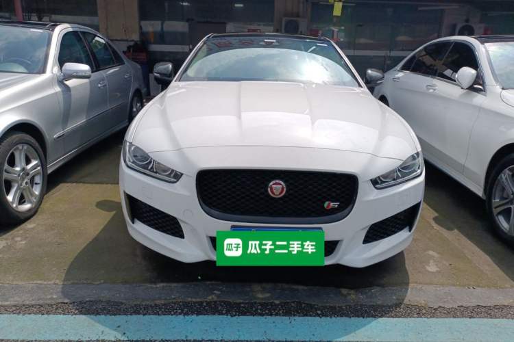 Used Jaguar XE 2017 2.0T 200 PS R-Sport

