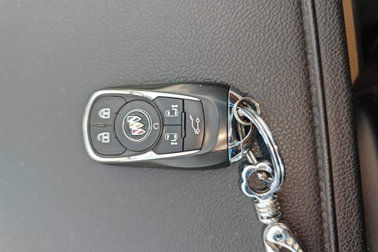 Used Buick GL8 2021 ES Landtrek 653T Luxury Model Interior 1