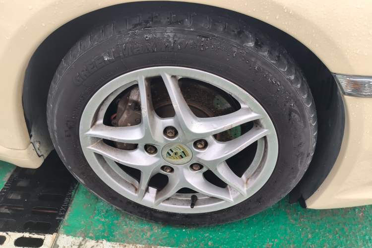 Used Porsche Boxster 2009 Boxster 2.9L Right Front Wheel Hub