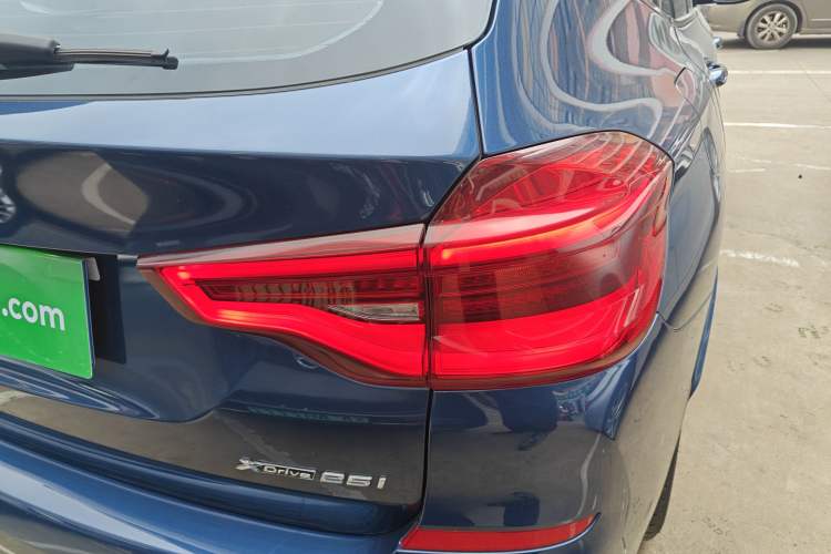 Used BMW X3 2018 xDrive25i M Sport Package China VI Right Rear Taillight