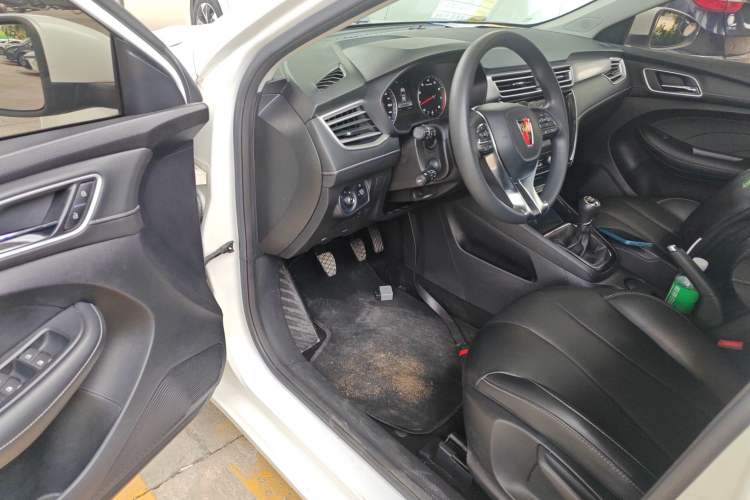 Used Roewe i5 2019 1.5L Manual 4G Connect Leehao Flagship Edition
