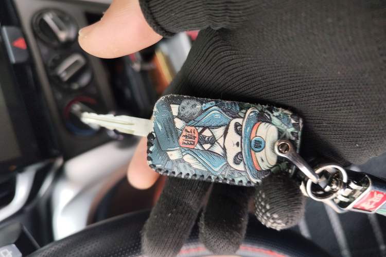 Used Venucia T70 2015 2.0L Manual RuiQu Version
