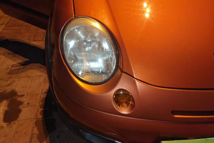 Used Baojun Lechi 2012 Revised Version 1.2L Manual Sporty Fashion Edition Right Front Headlight