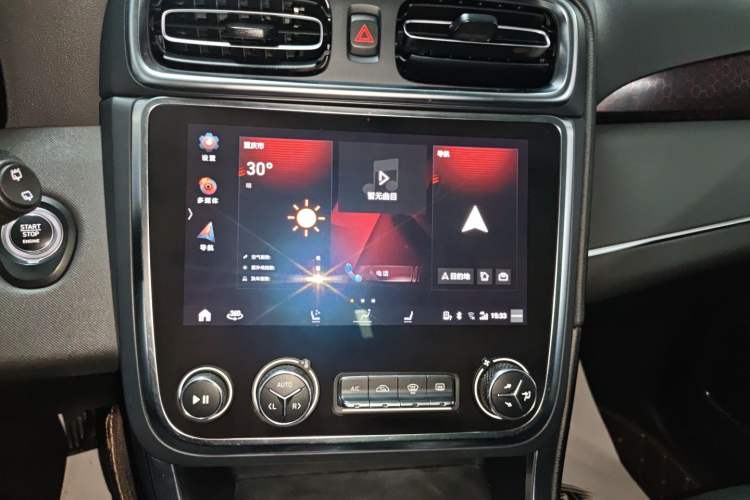 Used Lynk & Co 01 2019 2.0T Four-Wheel Drive Genie Pro Version China VI Standard
