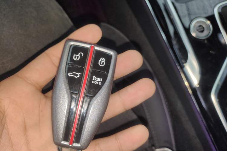 Used Hongqi HS5 2022 2.0T Smart Connect Flagship All-Wheel-Drive Version
