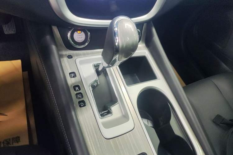 Used Nissan Murano 2021 2.5L XL Two-Wheel Drive Smart Connect Luxury Edition Gear Lever