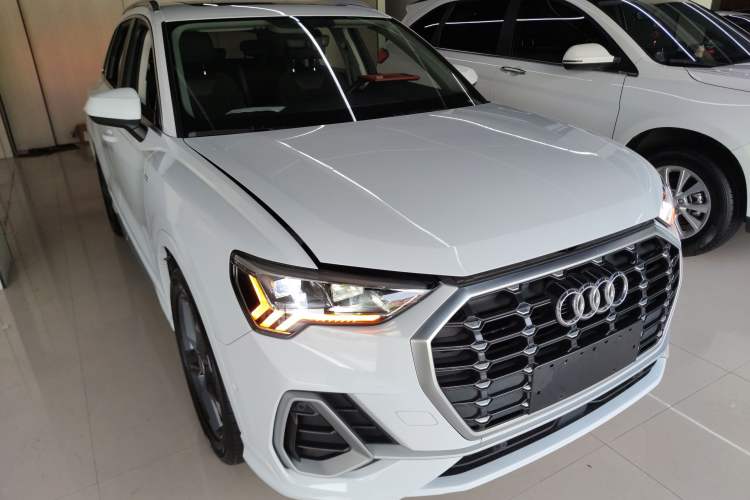 Used Audi Q3 2021 35 TFSI Fashion Dynamic Model