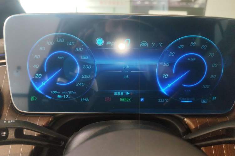 Used Mercedes-Benz EQE SUV 2024 500 4MATIC Luxury Edition Instrument Cluster