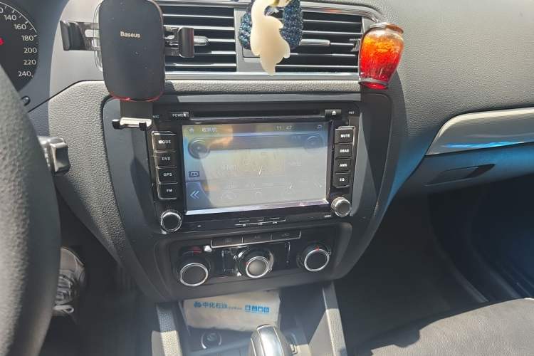 Used Volkswagen Sagitar 2012 1.6L Automatic Comfort Edition
