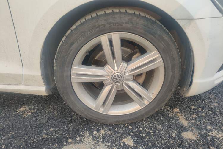 Used Volkswagen Lamando 2015 280TSI DSG Comfort Edition
