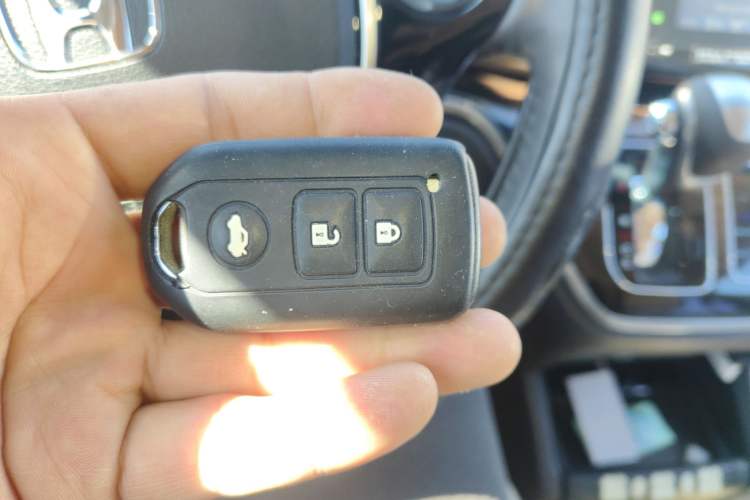 Used Honda Odyssey 2015 2.4L Supreme Edition
