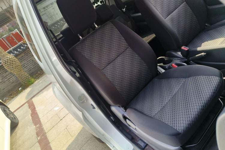 Used Suzuki Jimny 2015 1.3 AT JLX Right Front Seat