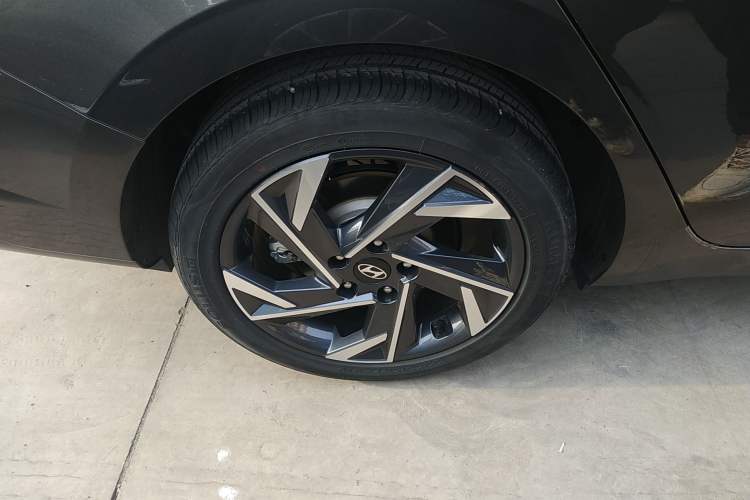 Used Hyundai Elantra 2023 1.5L CVT GLX Elite Edition Exterior 5