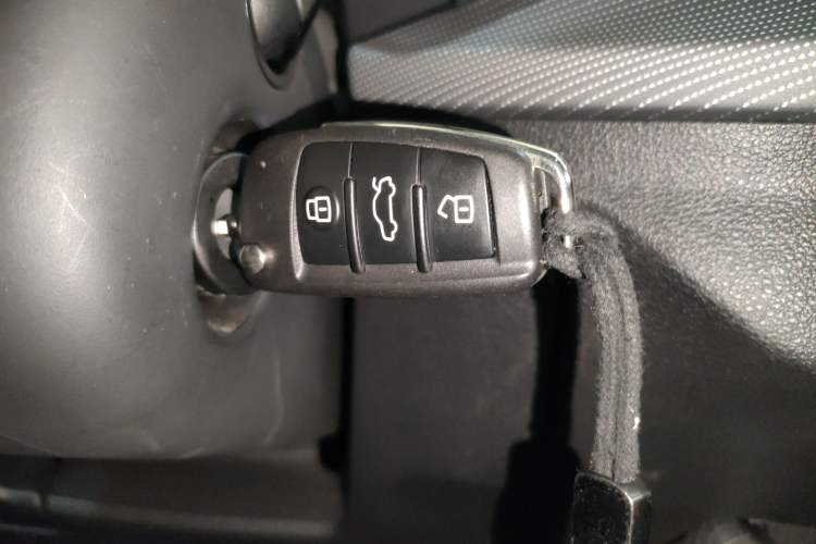 Used Audi Q2L 2022 35 TFSI Progressive Dynamic Edition Vehicle Key