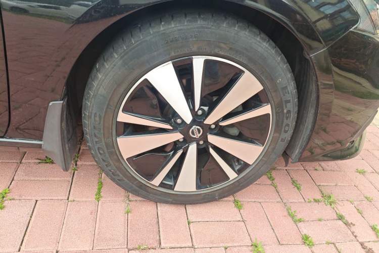 Used Nissan Teana 2021 2.0L XL Upper AD1 Smart Drive & Navigation Edition Right Front Wheel Hub