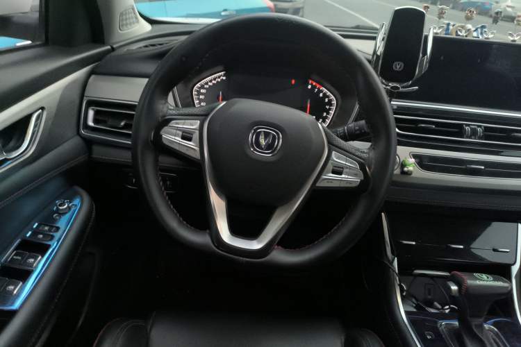 Used CHANGAN CS75 2018 280T Automatic Smart Edition China V-standard Steering Wheel