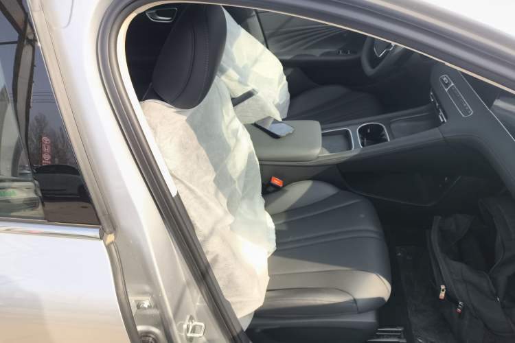 Used Roewe D7 2025 DMH 125km World Champion Edition
