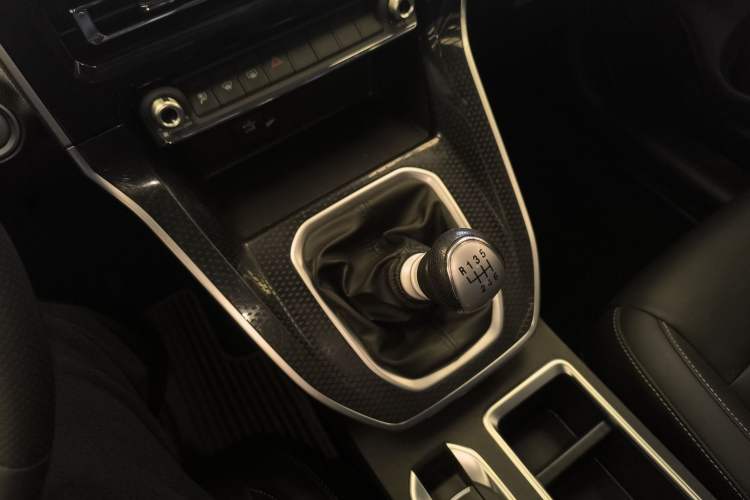 Used Haval M6 2021 PLUS 1.5T Manual Luxury Smart Connectivity Model
