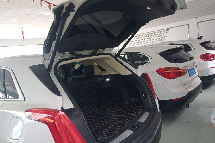 Used Cadillac XT5 2016 25T Luxury Model