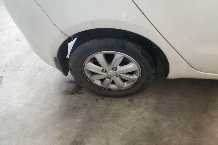 Used Kia K2 2015 Hatchback 1.4L AT GLS Cool Edition
