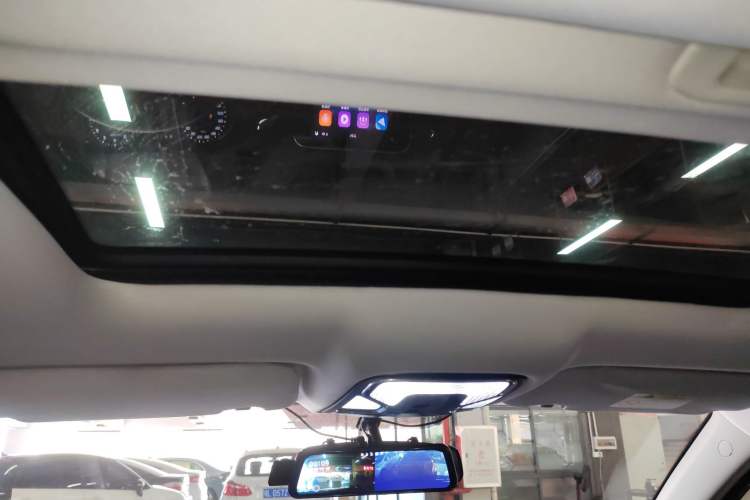 Used Changan CS55 2017 1.5T Manual Colorful Edition
