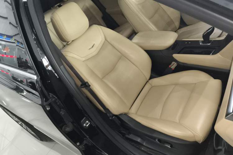 Used Cadillac XT5 2018 25T Luxury Model