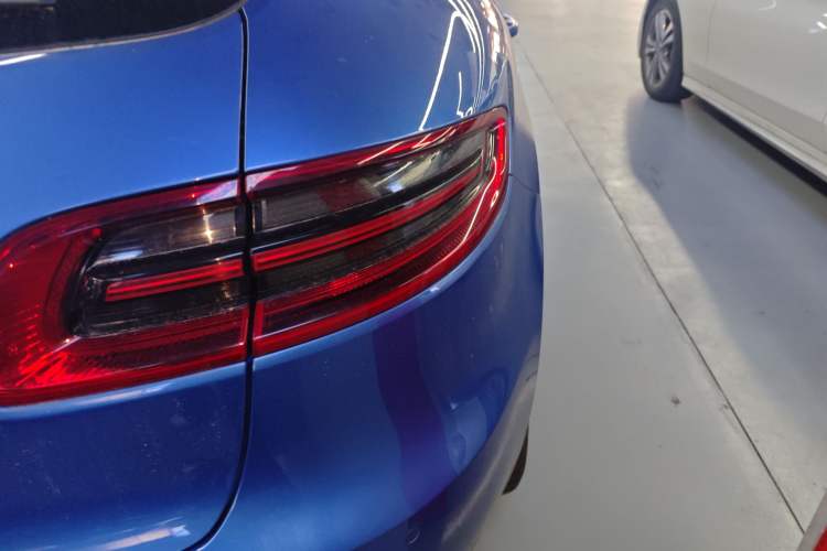 Used Porsche Macan 2017 Macan S 3.0T Right Rear Taillight