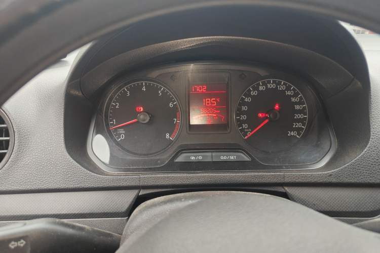 Used Volkswagen Jetta 2015 Zhuihui Edition 1.4L Manual Fashion Model Instrument Cluster