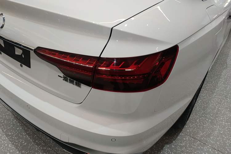 Used Audi A4L 2023 40 TFSI Fashion Dynamic Model
