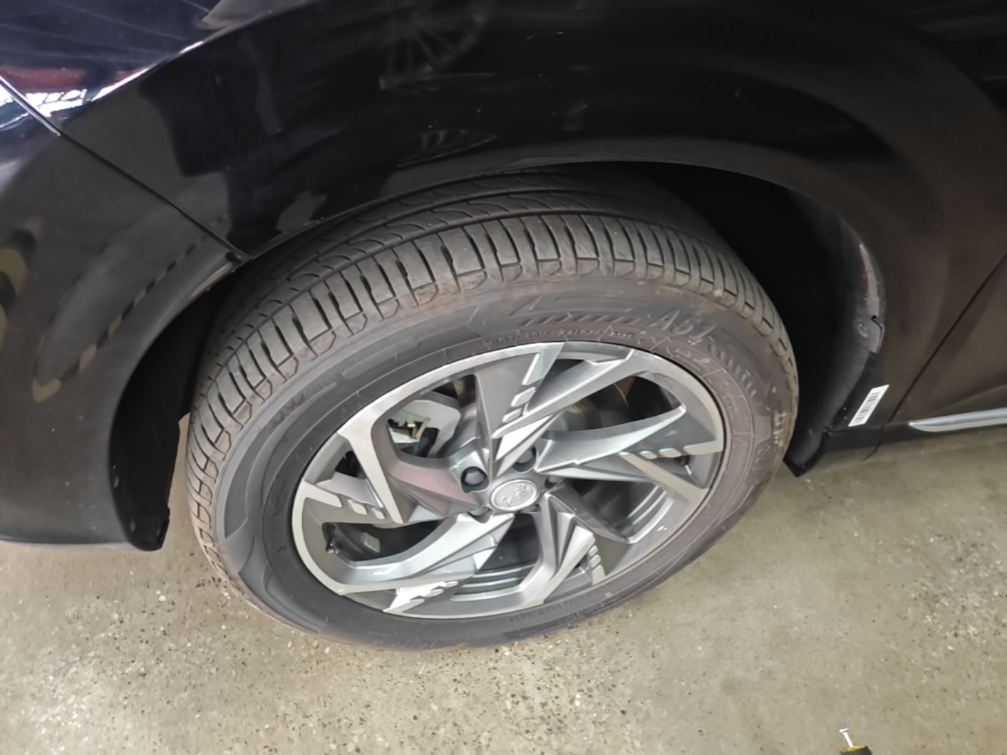Hongqi HS3 PHEV 2025 Model 117km Jingwei Edition — снимка 10