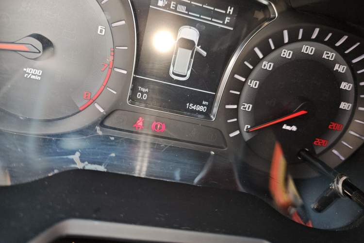 Used GAC Trumpchi GS4 2015 200T Manual Elite Edition Odometer Close Up