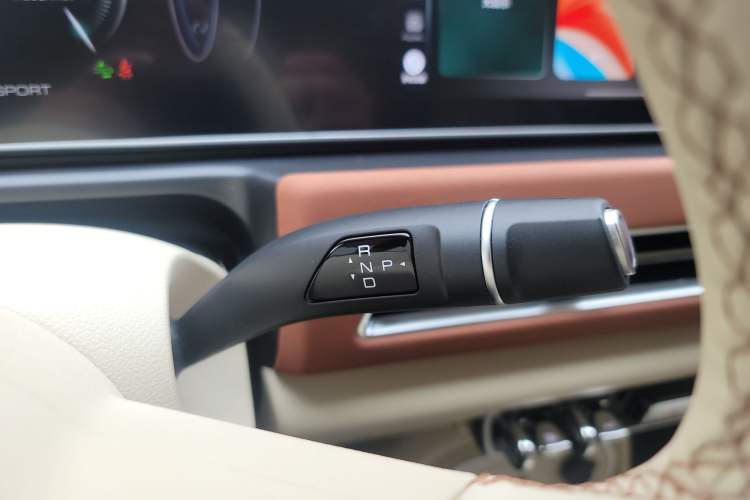 Used ORA Good Cat 2024 401 km Luxury Version 126 kW