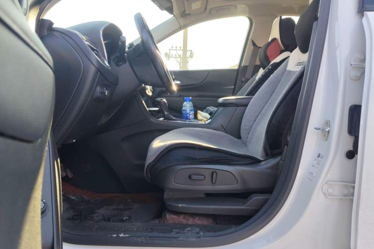 Used Chevrolet Equinox 2019 Redline 550T Automatic All-Wheel-Drive RS Model China VI Standard Left Front Seat