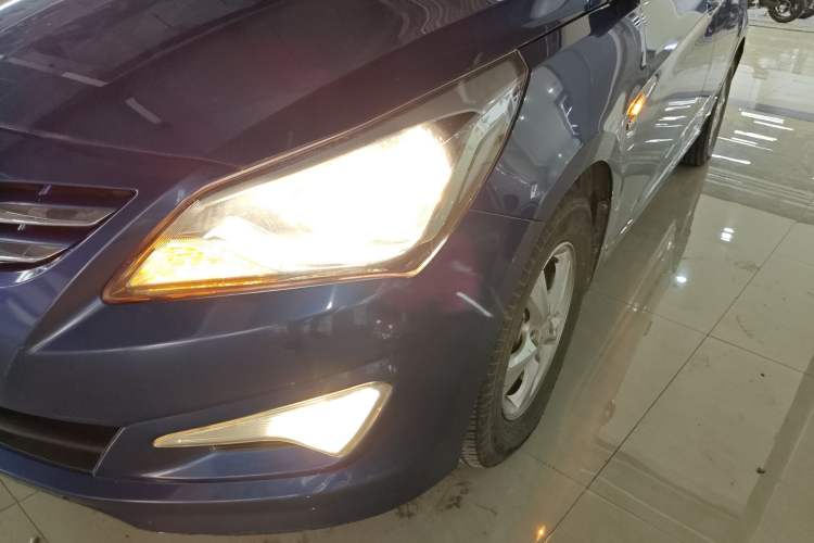 Used Hyundai Verna Ray 2014 1.4L Automatic GLX
