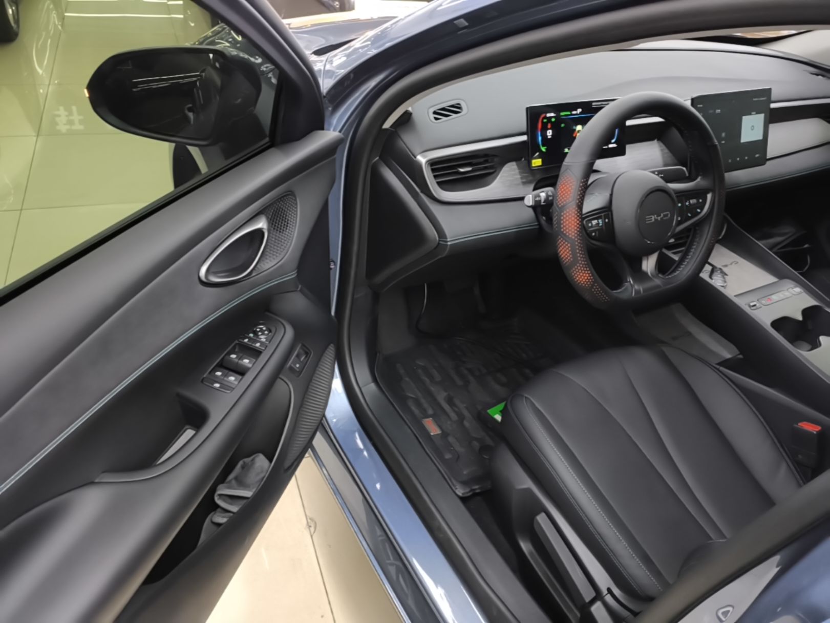 BYD Seal 05 DM-i 2026 DM-i 128KM Luxury Edition — снимка 18