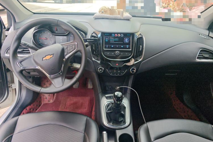 Used Chevrolet Cruze 2017 1.5L Manual Xuanfeng Edition Center Console