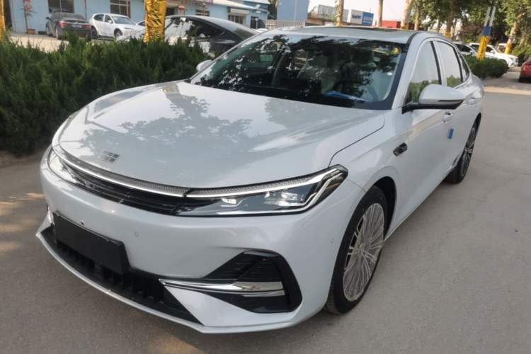 Used Geely Galaxy A7 2025 Model EM-i 150km Starship Edition