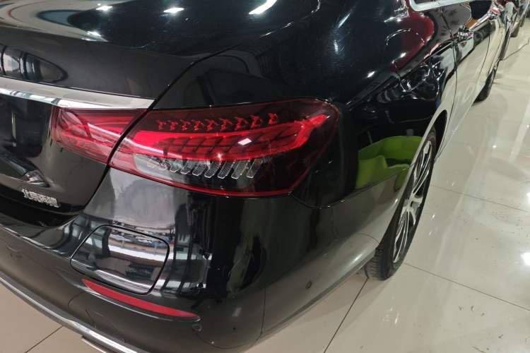 Used Mercedes-Benz E-Class New Energy 2022 Restyled E 350 e L Plug-in Hybrid Sedan Right Rear Taillight