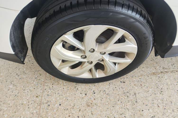 Used Buick Velite 6 2023 Revised Version 430 km Range – Commuter Edition