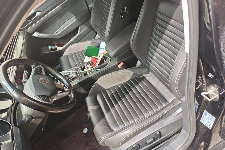 Used Volkswagen Magotan 2021 330TSI DSG 30th Anniversary Edition Left Front Seat