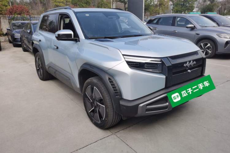 Used Formula Leopard Titanium 3 2025 501KM All-Wheel Drive Intelligent Driving Ultra Version
