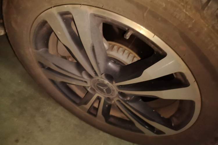 Used Mercedes-Benz C-Class 2019 C 260 Sport Edition Right Front Wheel Hub