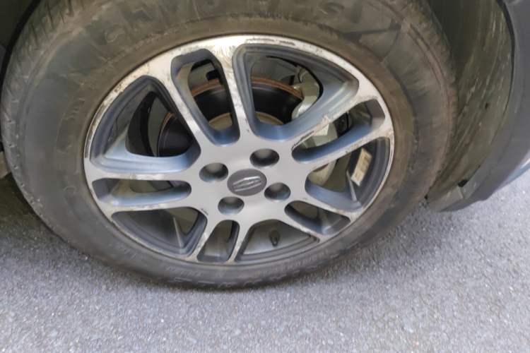 Used Geely Auto Vision X1 2017 1.3L Automatic Player Edition Right Front Wheel Hub