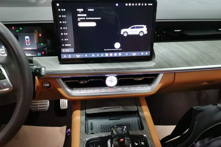 Used Tank 500 New Energy 2023 Hi4-T
