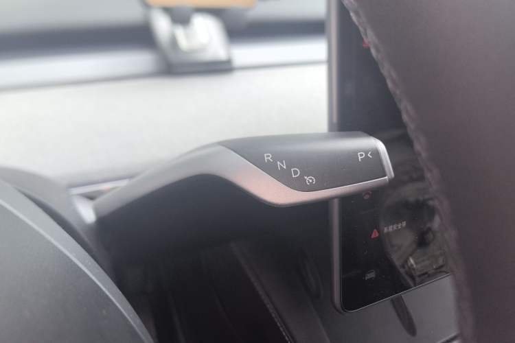 Used Tesla Model Y 2023 Rear-Wheel-Drive Version
