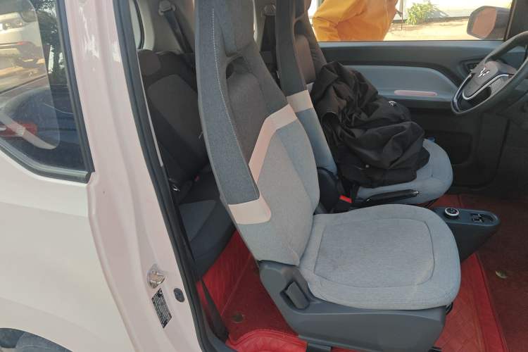 Used Wuling Hongguang MINIEV 2021 Macaron Premium Model – Lithium-NMC
