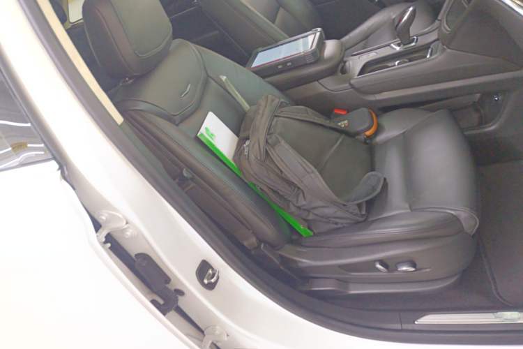 Used Cadillac XT5 2018 25T Luxury Model