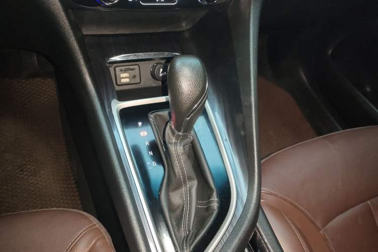 Used Buick GL6 2019 18T 6-Seater Connected Luxury Version China VI Standard