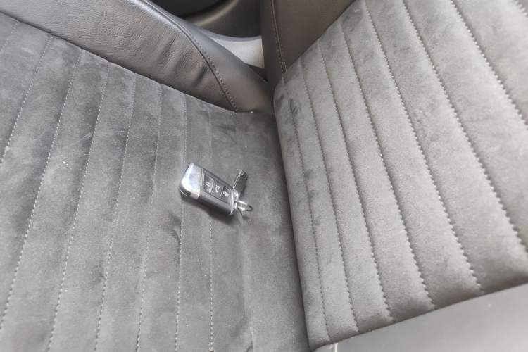 Used Volkswagen Magotan 2017 330TSI DSG Luxury Model Vehicle Key